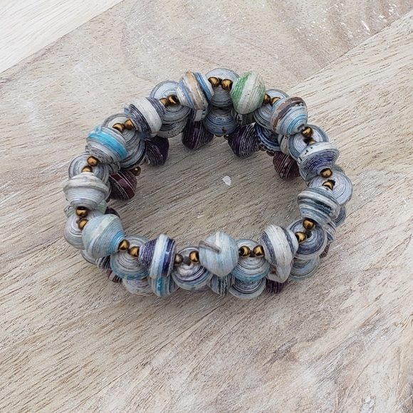 Painted Wooden Beaded Elastic Bracelet - Picture 2 of 4